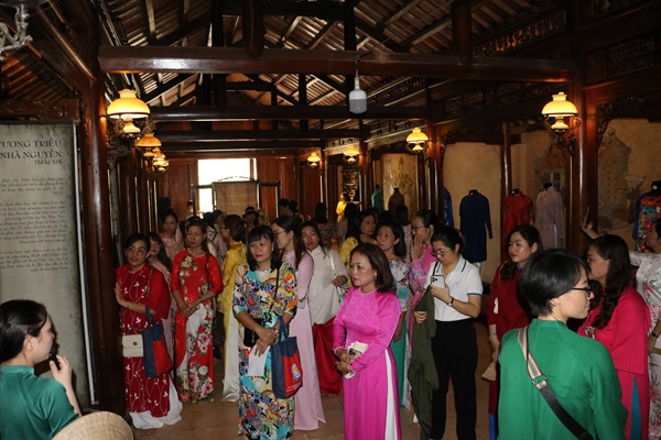 23-bao-tang-ao-dai-2-2429bdec4e6cc42db2f